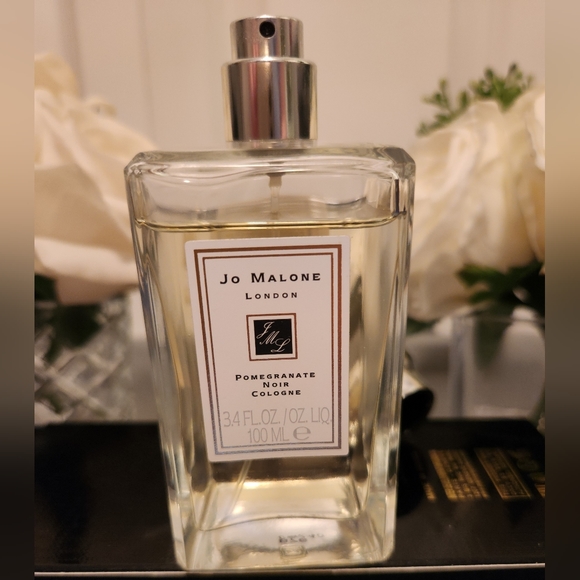 Vintage Pomegranate Noir Cologne by Jo Malone; 100ml / 3.4 fl.oz; 88-89% Full - Picture 10 of 15